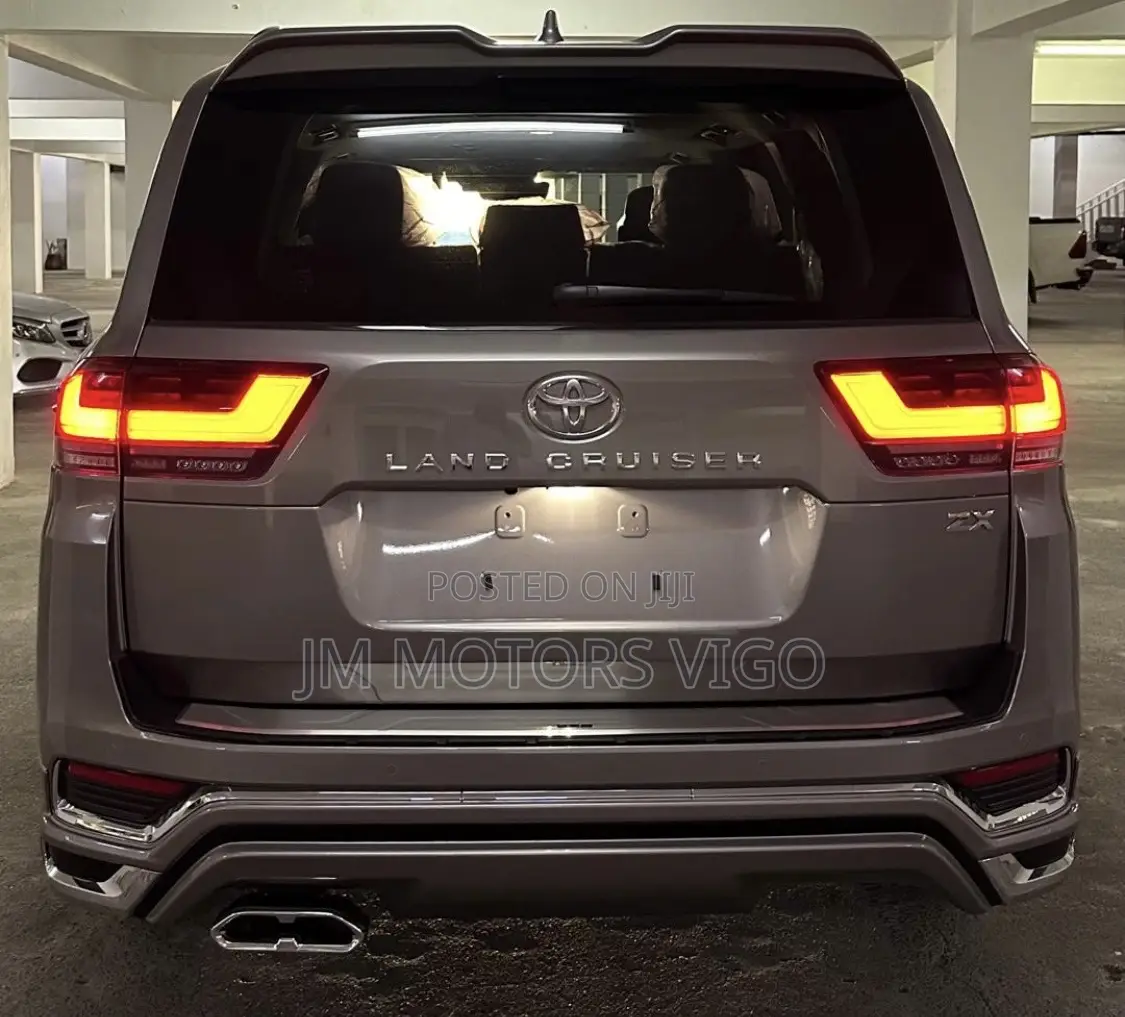 Toyota Land Cruiser 2025 Gray
