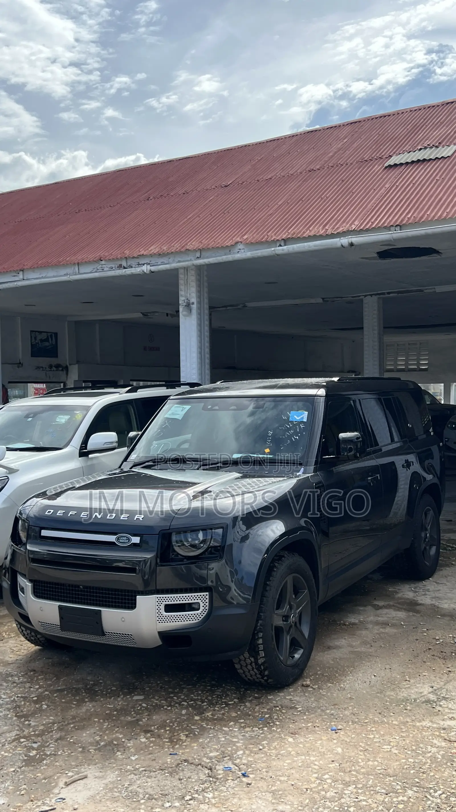 Land Rover Defender 2025 Gray