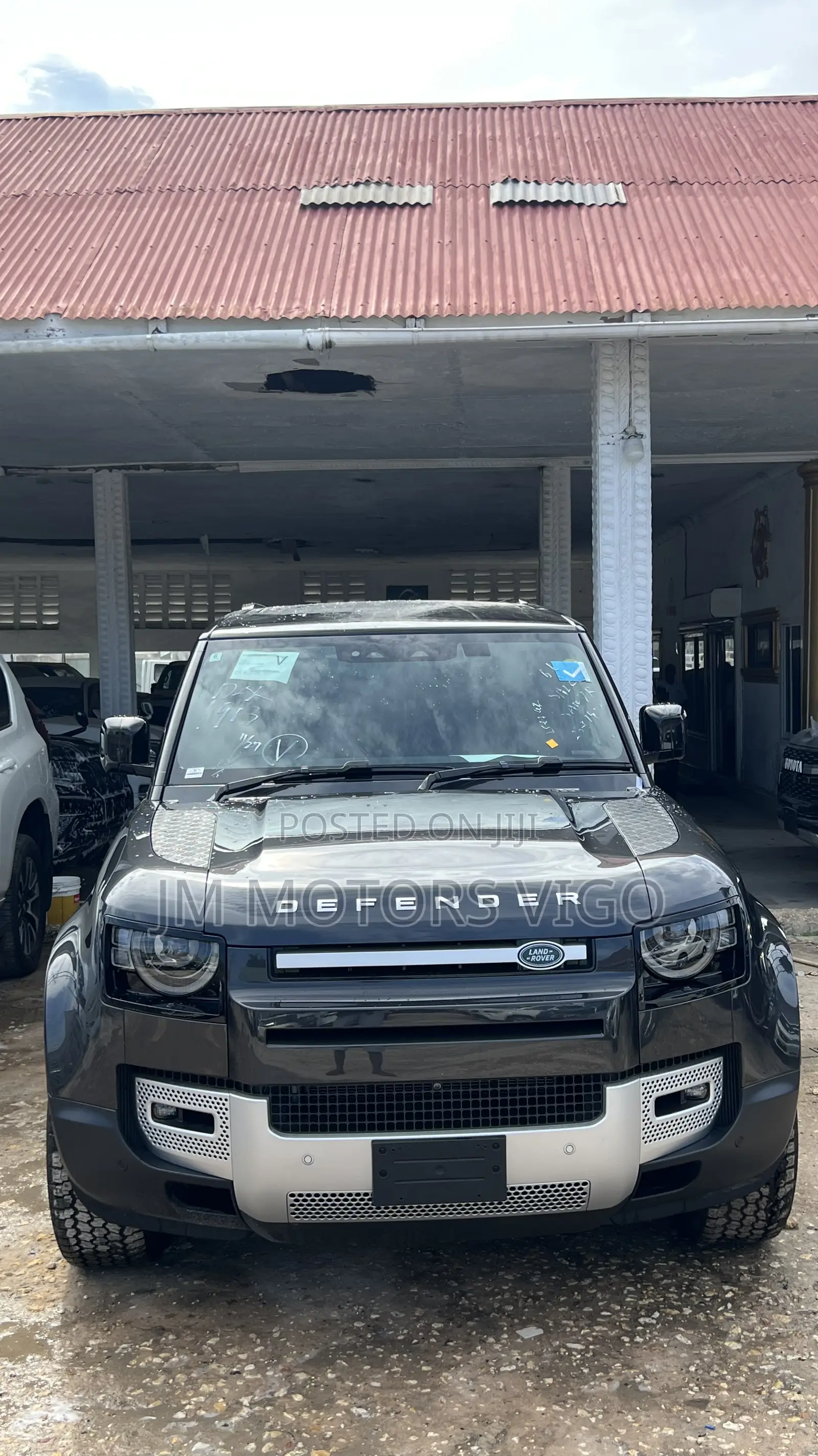 Land Rover Defender 2025 Gray