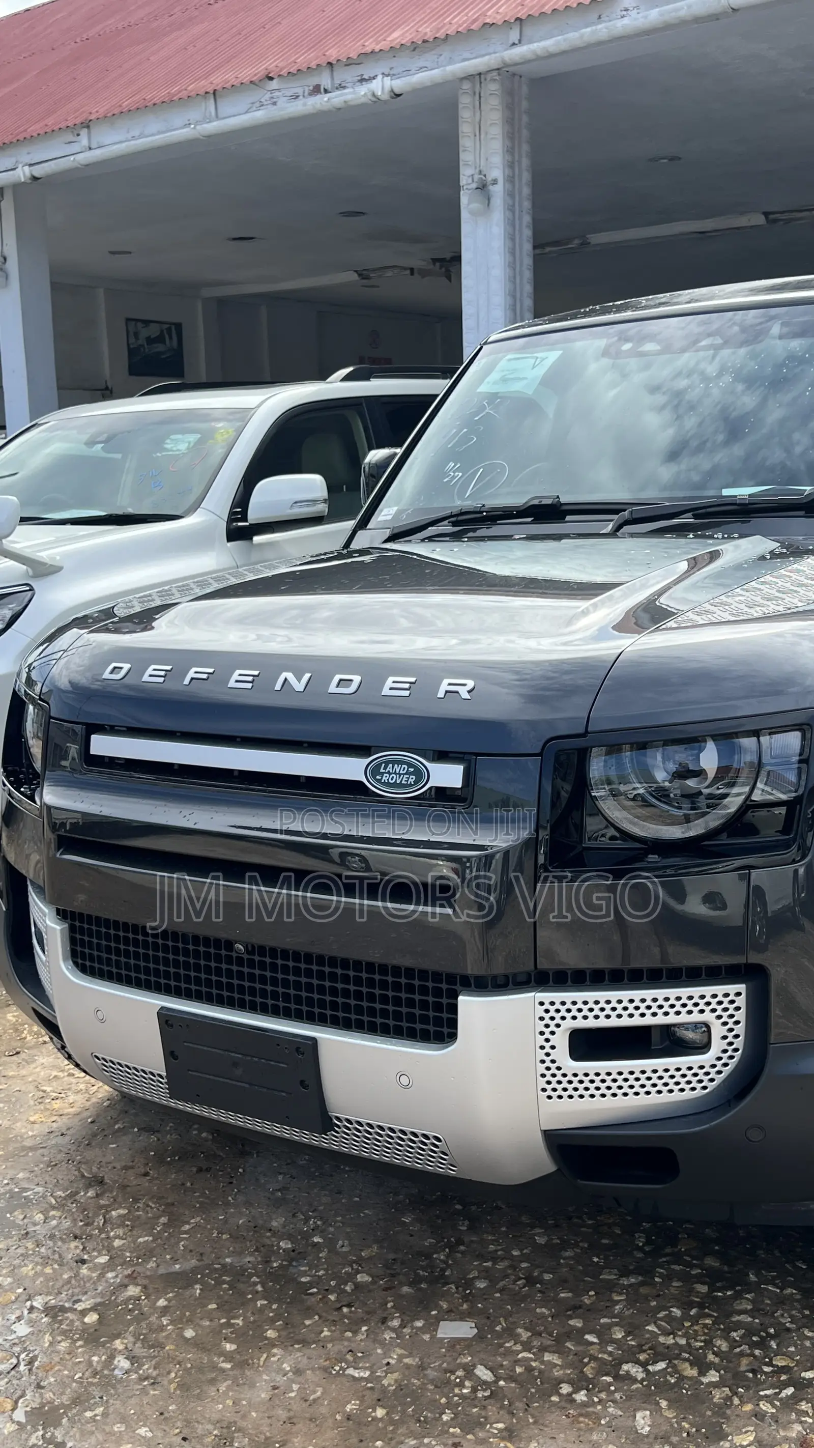 Land Rover Defender 2025 Gray