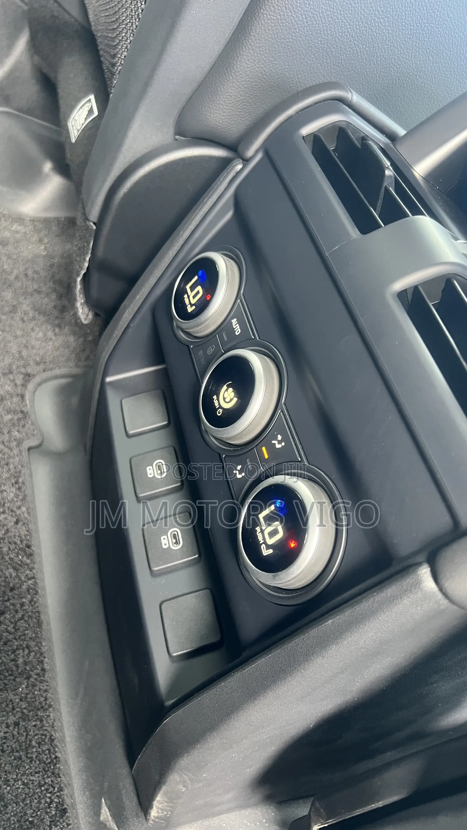 Land Rover Defender 2025 Gray