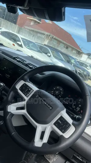 Land Rover Defender 2025 Gray