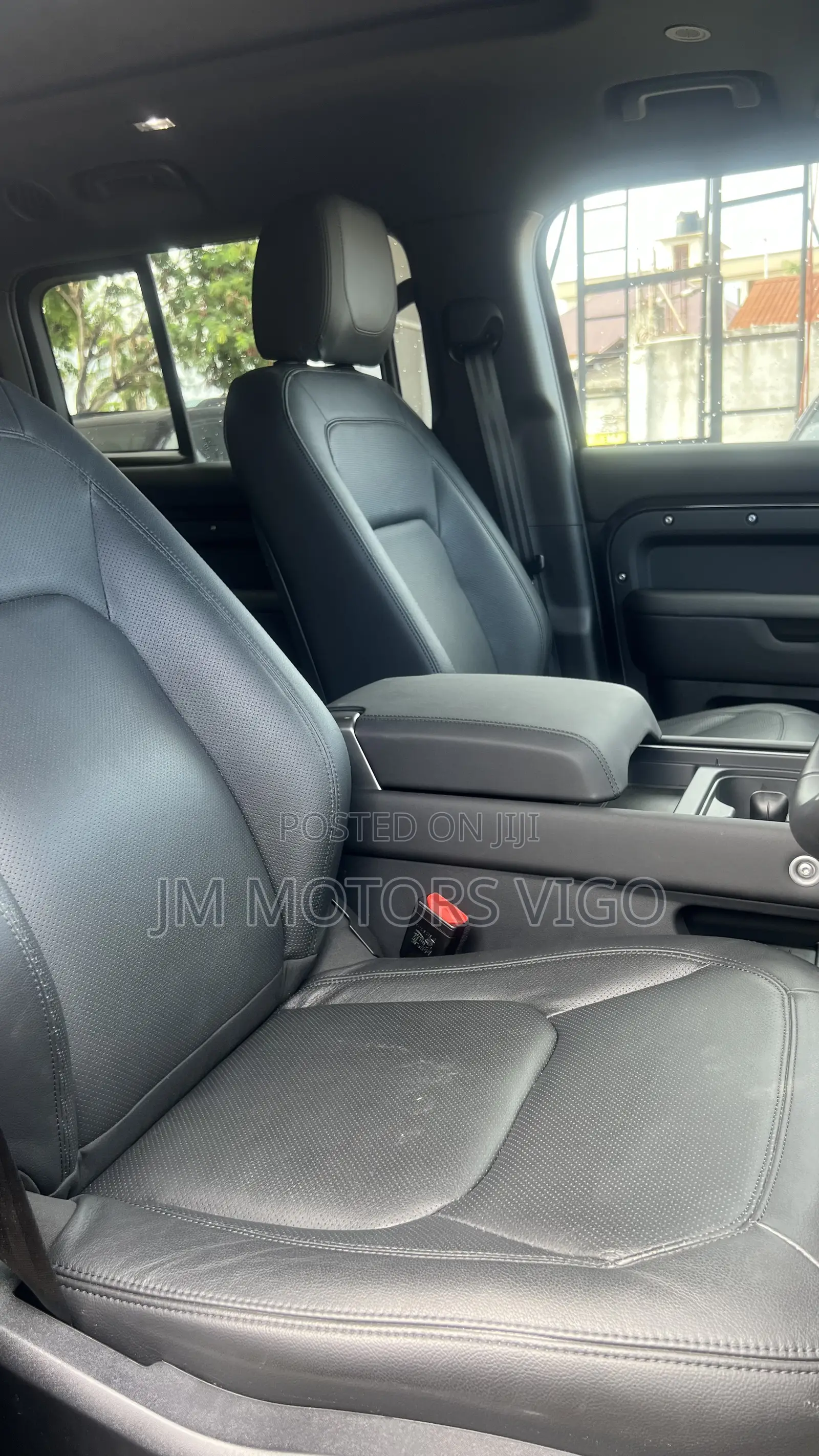 Land Rover Defender 2025 Gray