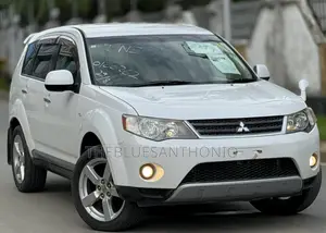 Mitsubishi Outlander 2010 White