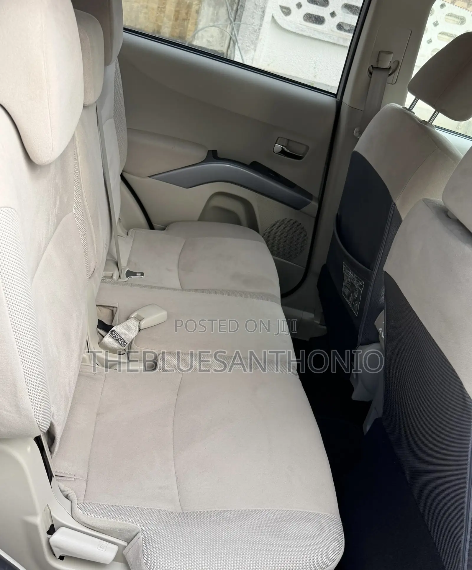 Mitsubishi Outlander 2010 White