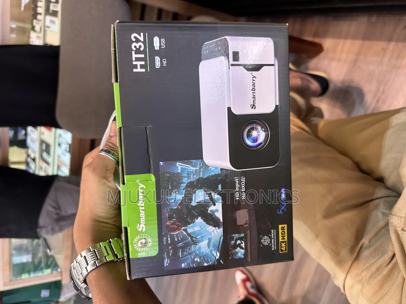  Projector