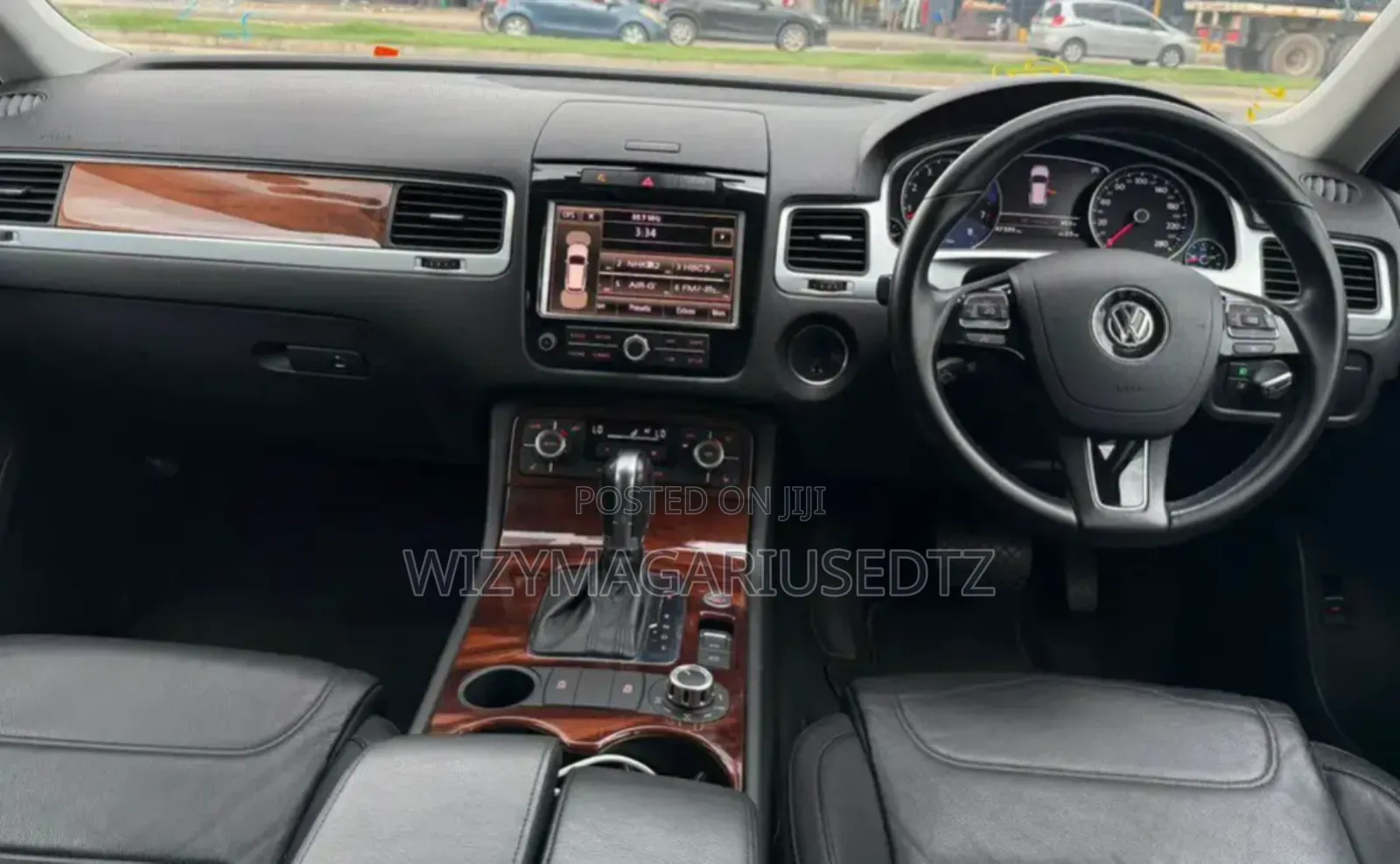 Volkswagen Touareg 2011 Burgundy