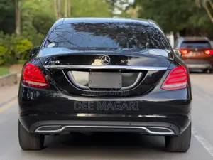 Mercedes-Benz C200 2014 Black