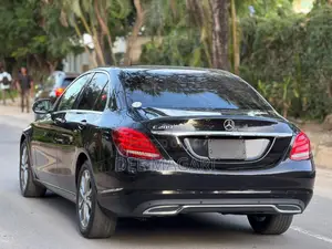 Mercedes-Benz C200 2014 Black