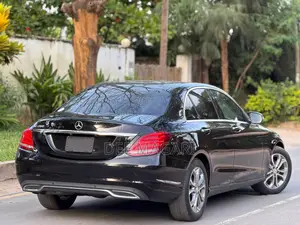 Mercedes-Benz C200 2014 Black
