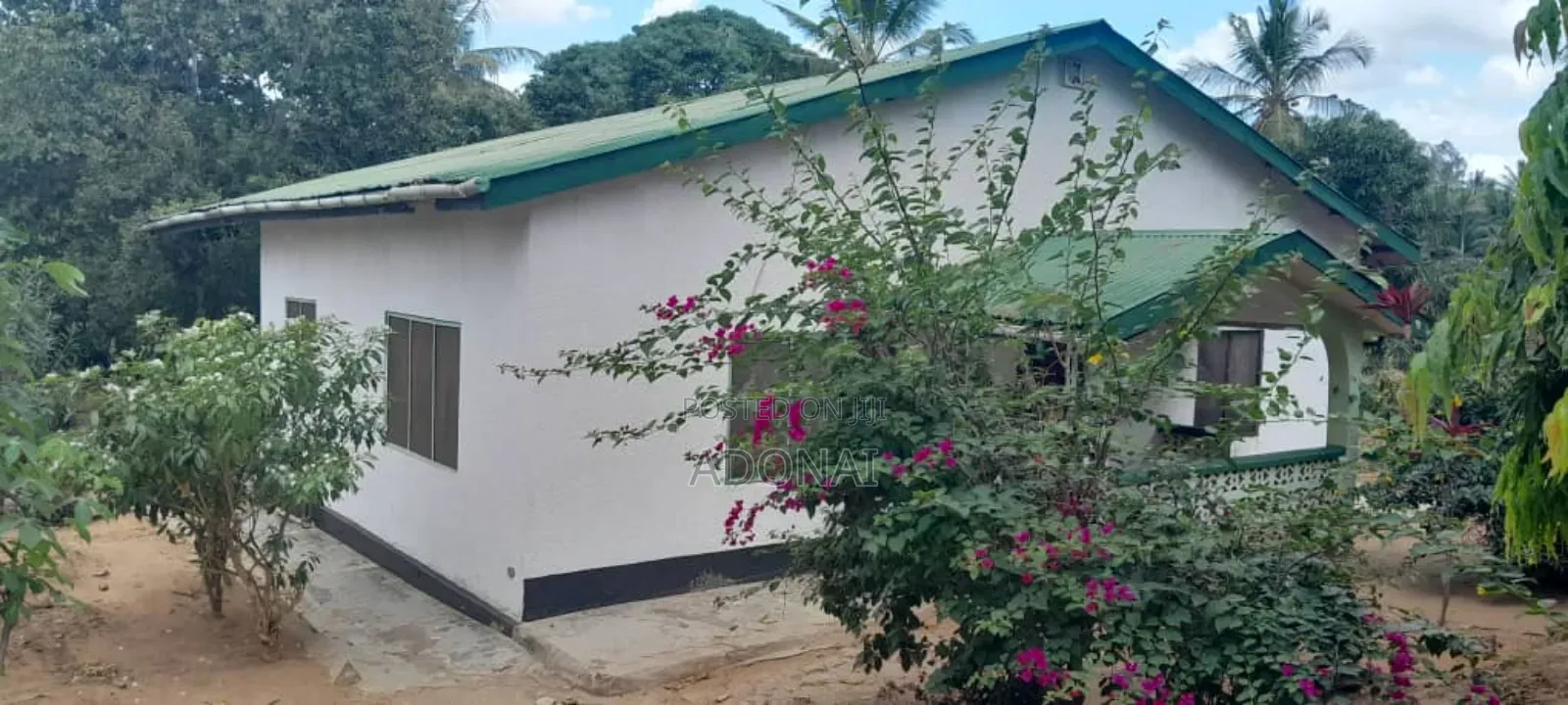 Nyumba Na Eneo Kubwa Kibaha