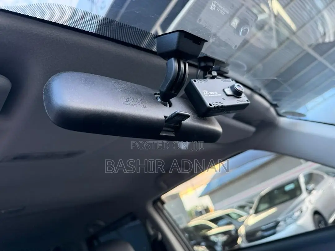 Toyota Corolla Rumion Hatchback 1.8 FWD 2015 Black