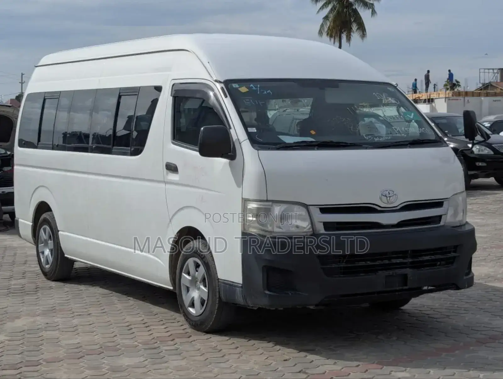 Toyota HiAce 2011 White