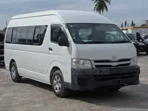 Toyota HiAce 2011 White