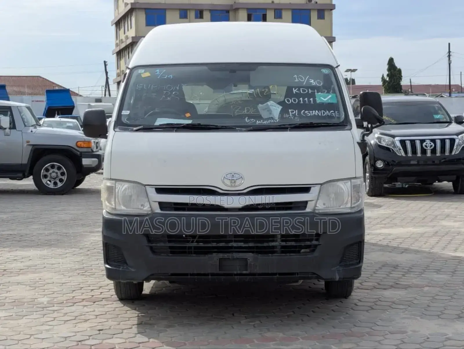 Toyota HiAce 2011 White