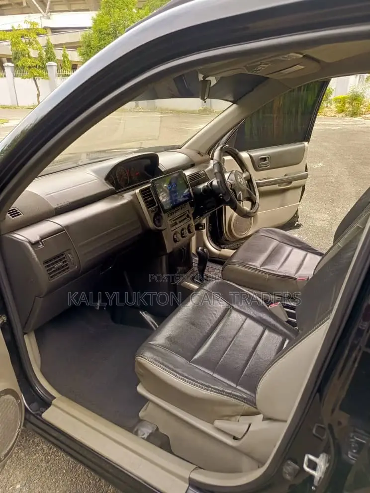 Nissan X-Trail 2005 Black