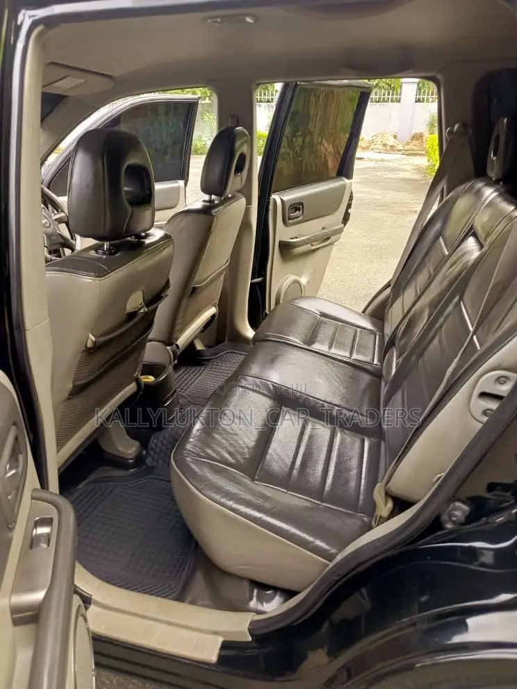 Nissan X-Trail 2005 Black