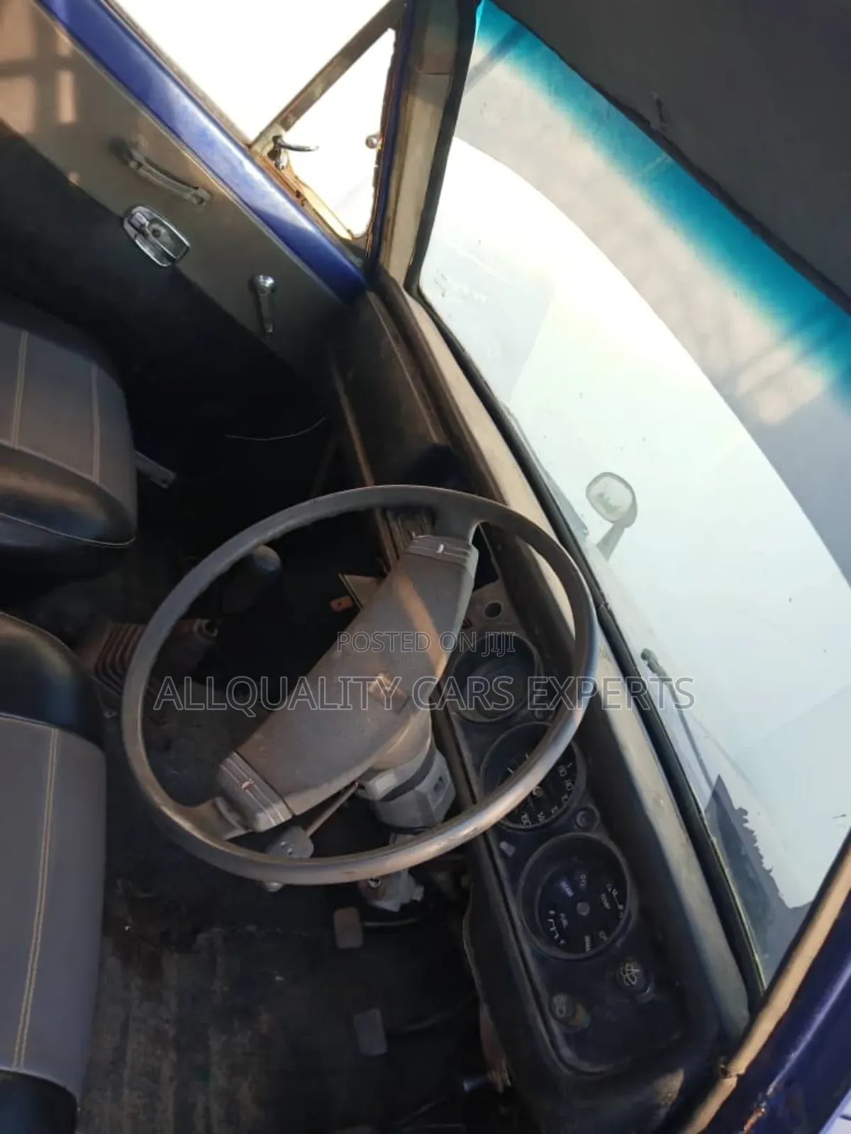Nissan Pick-Up 2.5D 1998 Blue