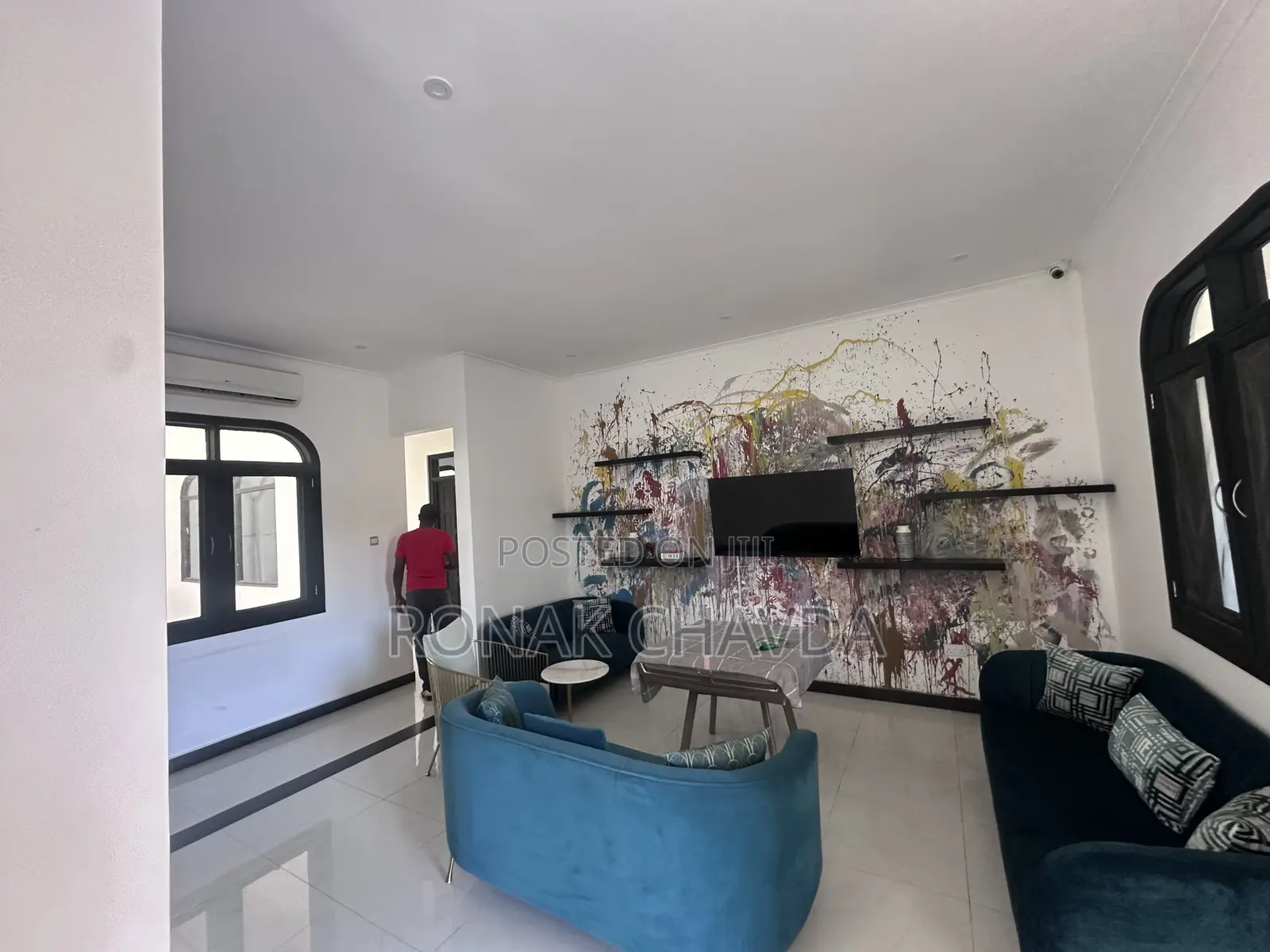 8bdrm Bungalow in Masaki for sale