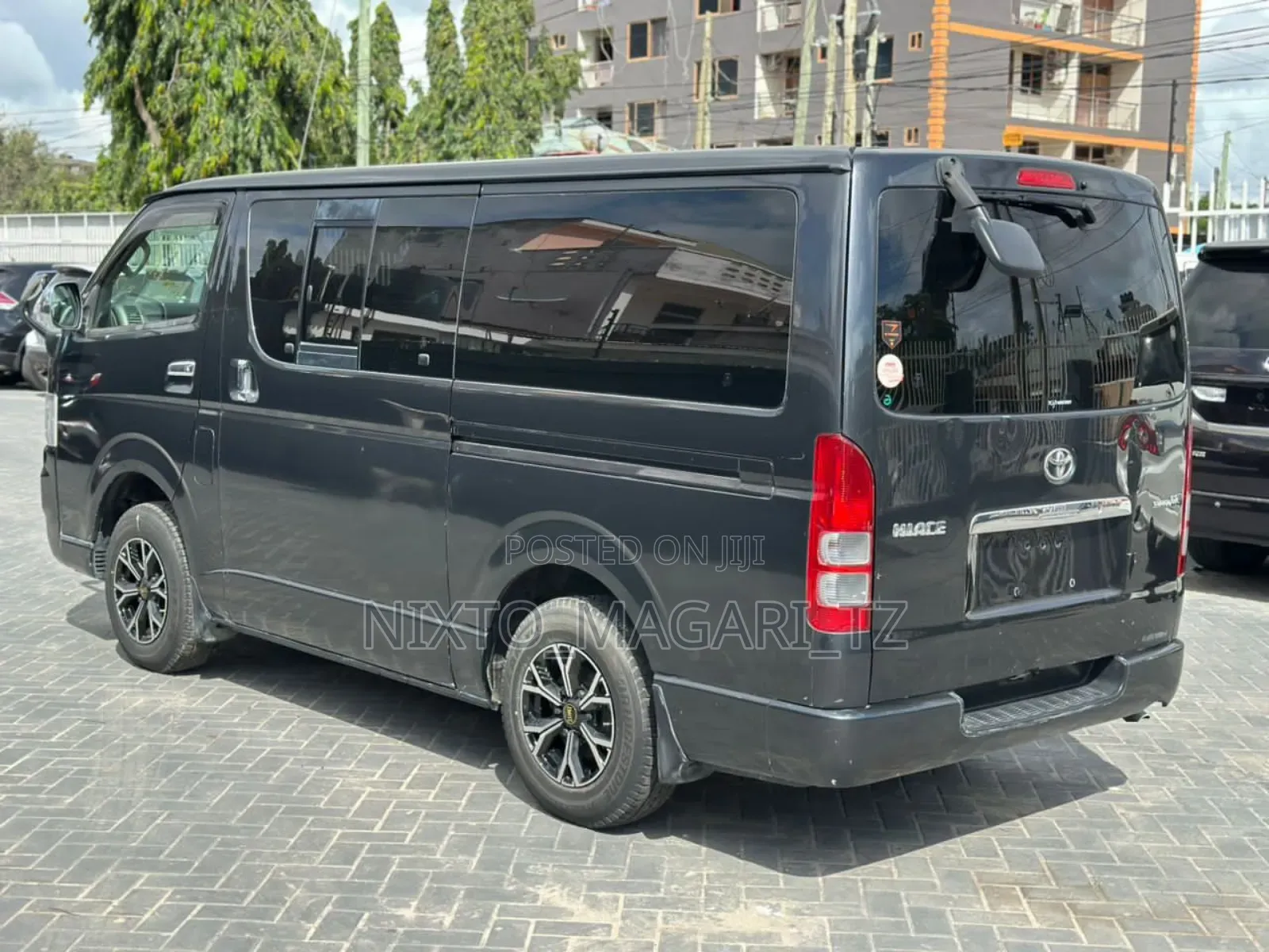 Toyota HiAce 2008 Black
