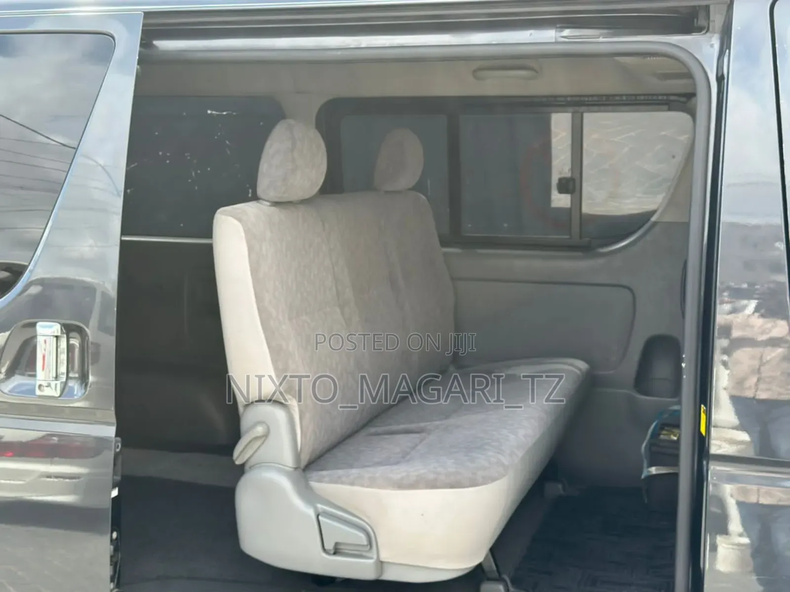 Toyota HiAce 2008 Black