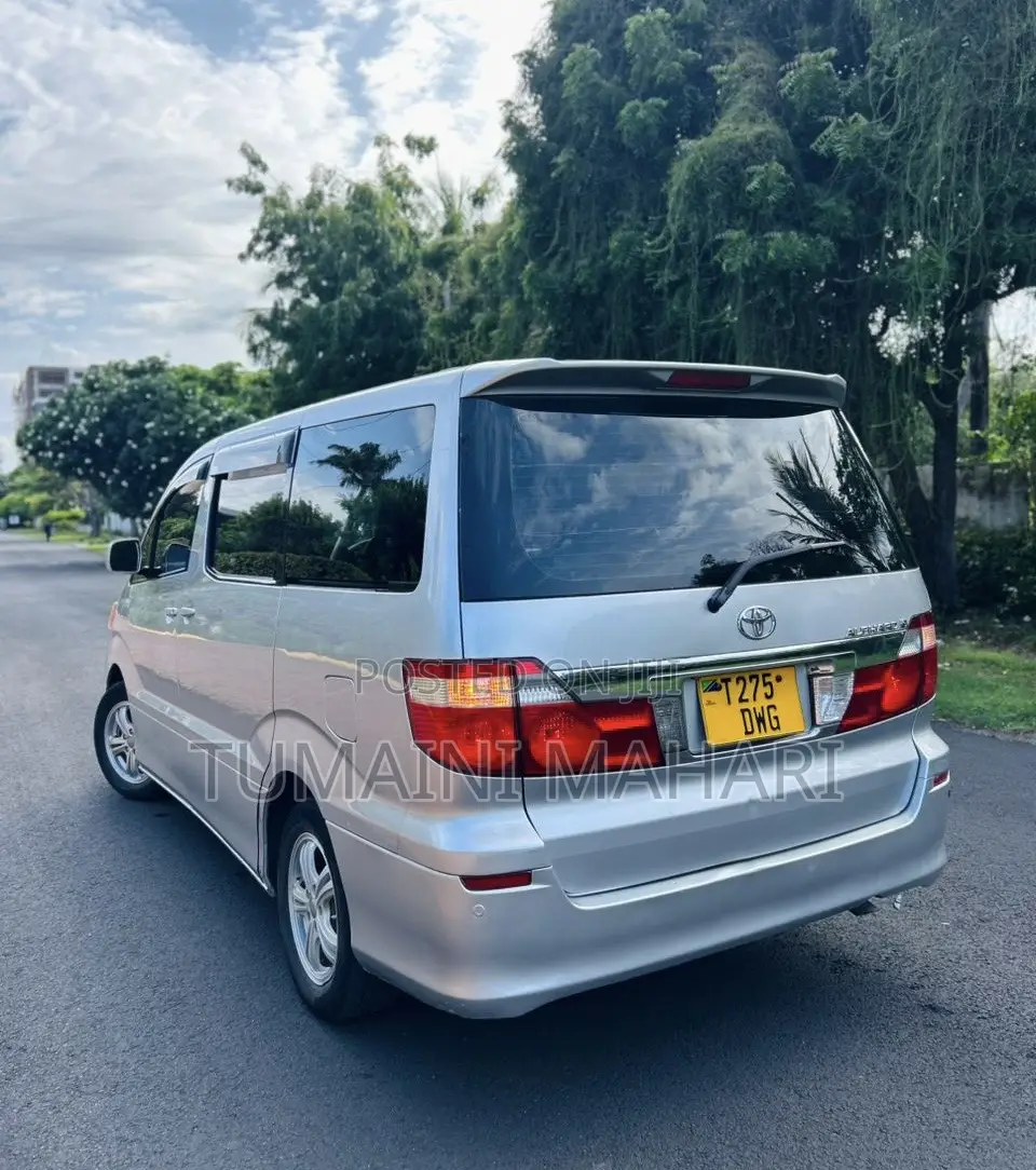 Toyota Alphard 2004 Silver