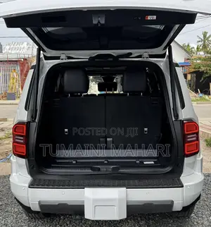 Toyota Land Cruiser 2025 White