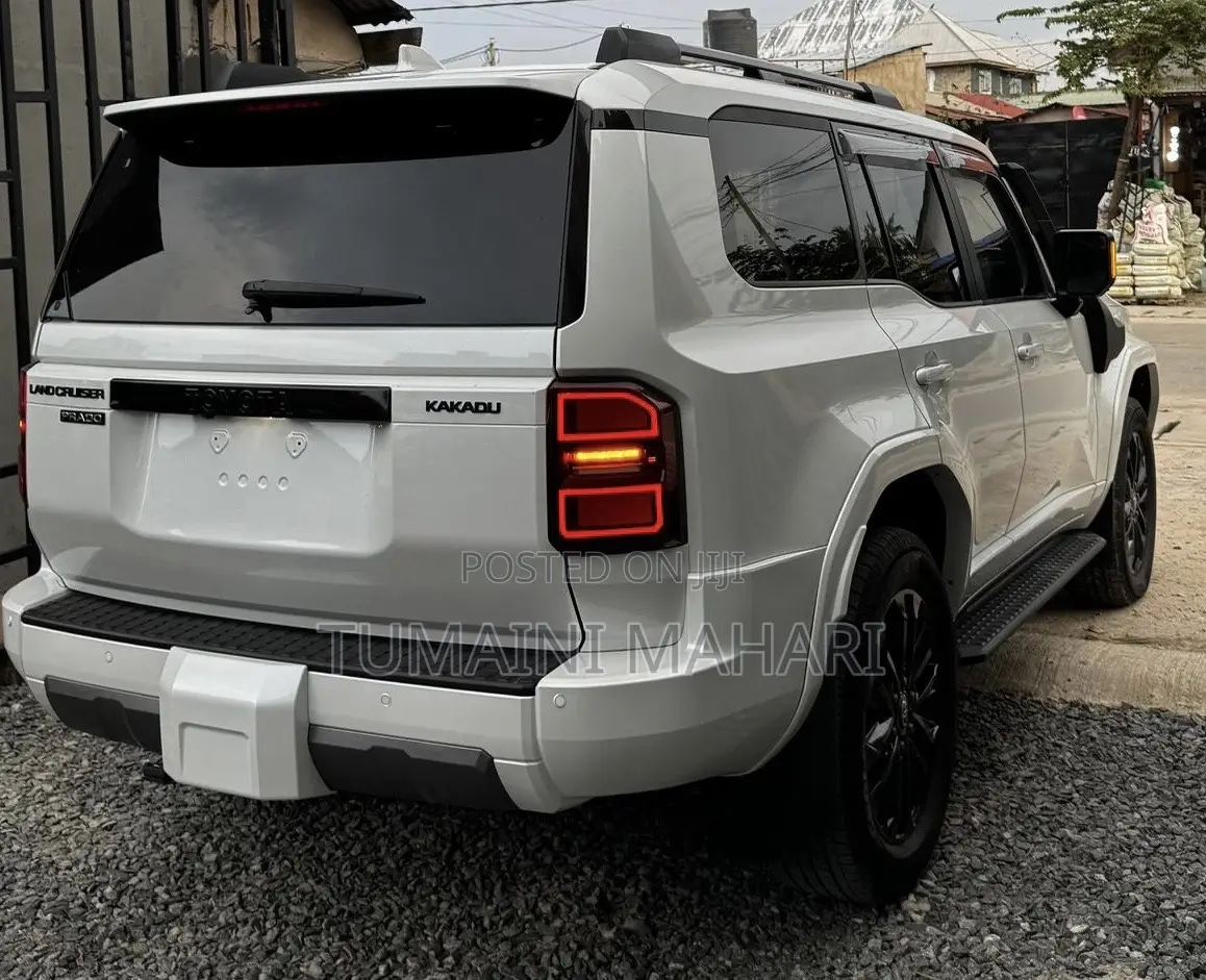 Toyota Land Cruiser 2025 White