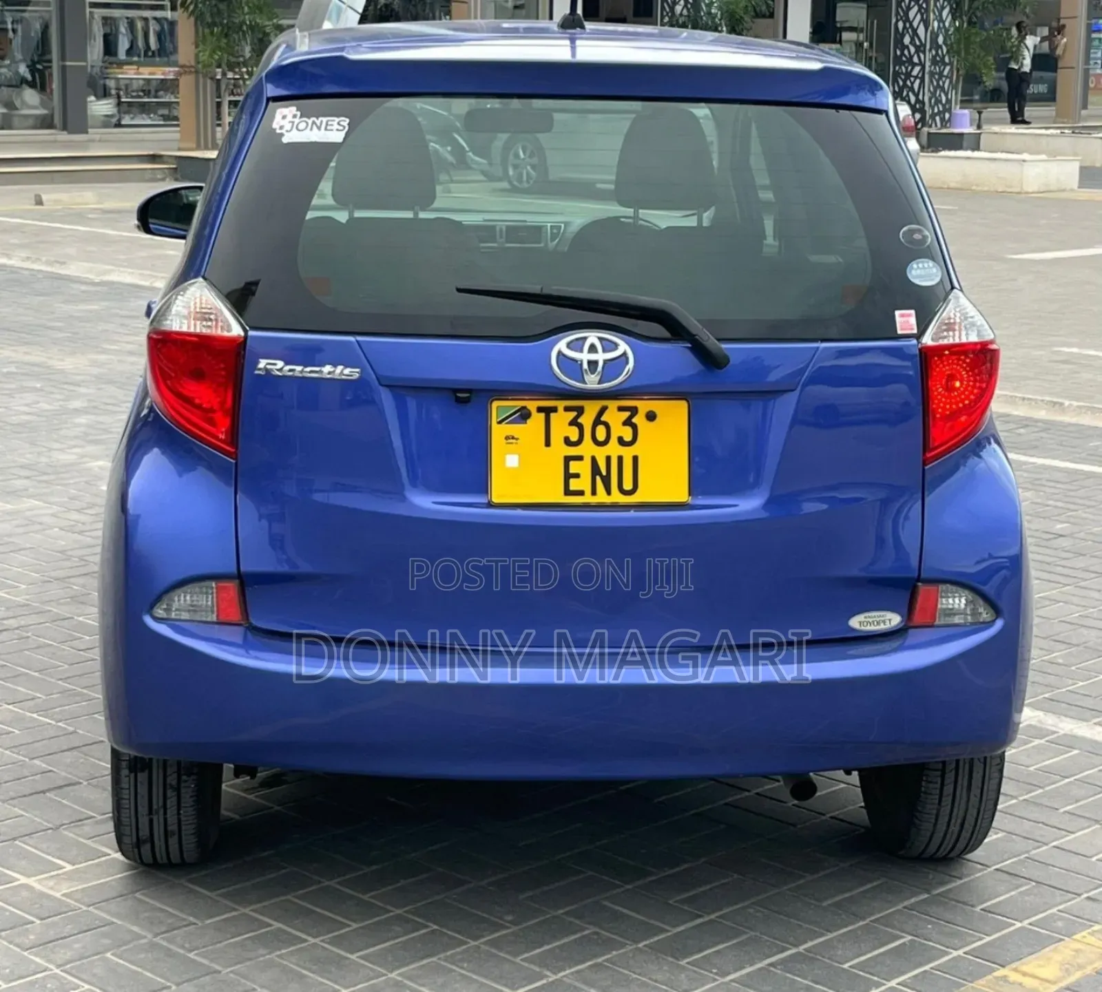 Toyota Ractis 1.3 FWD 2012 Blue