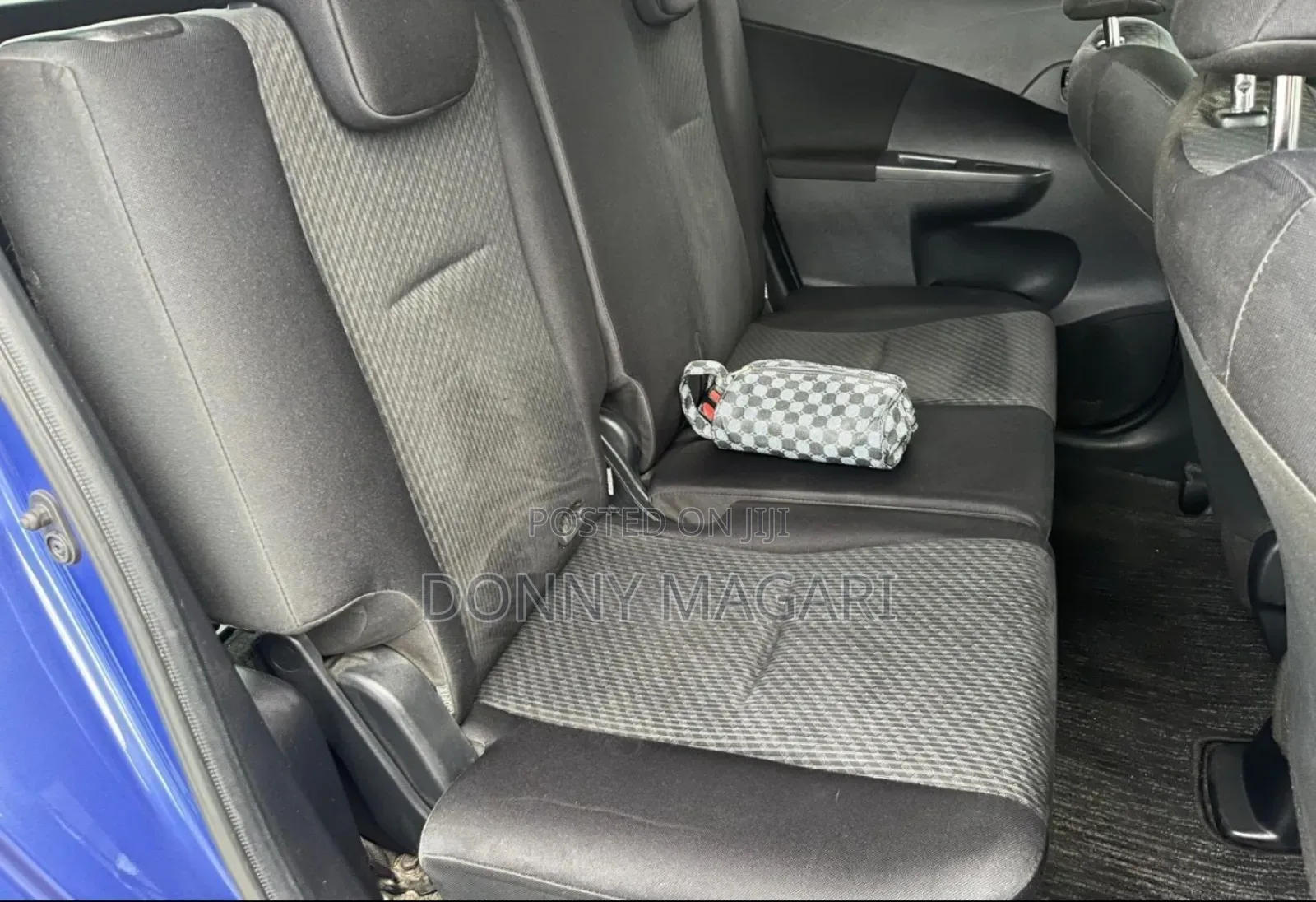 Toyota Ractis 1.3 FWD 2012 Blue