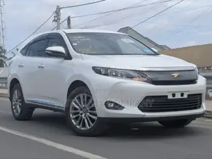 Toyota Harrier 2.5 Hybrid 4WD 2016 White