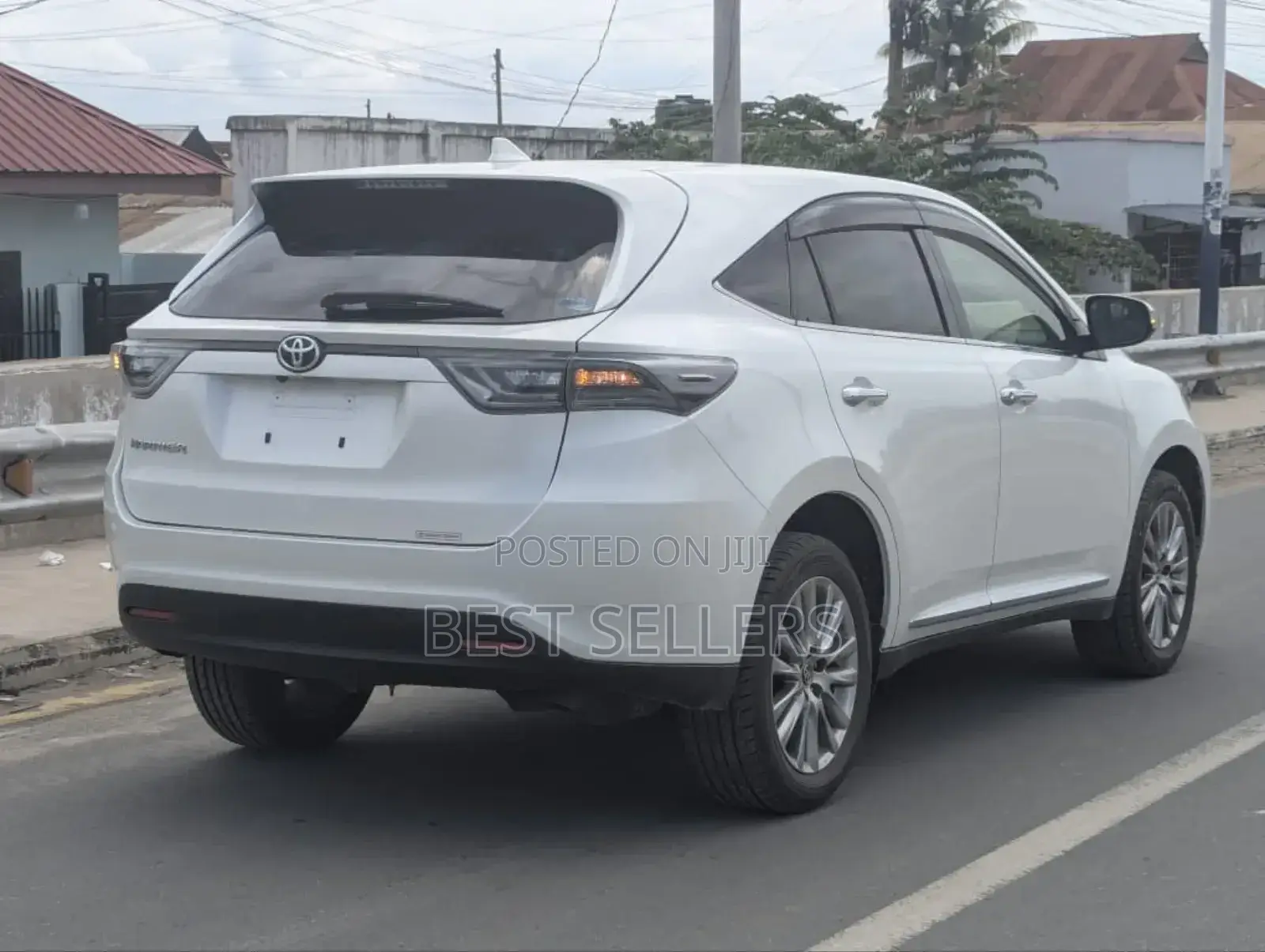 Toyota Harrier 2.5 Hybrid 4WD 2016 White
