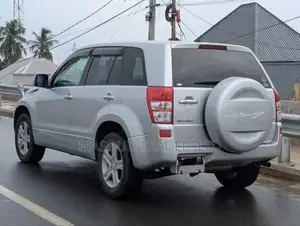 Suzuki Escudo 2008 Silver