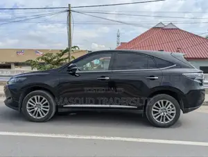 Toyota Harrier 2.0 4WD 2016 Black