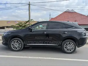 Toyota Harrier 2.0 4WD 2016 Black