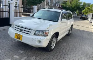 Toyota Kluger 2004 White