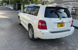 Toyota Kluger 2004 White