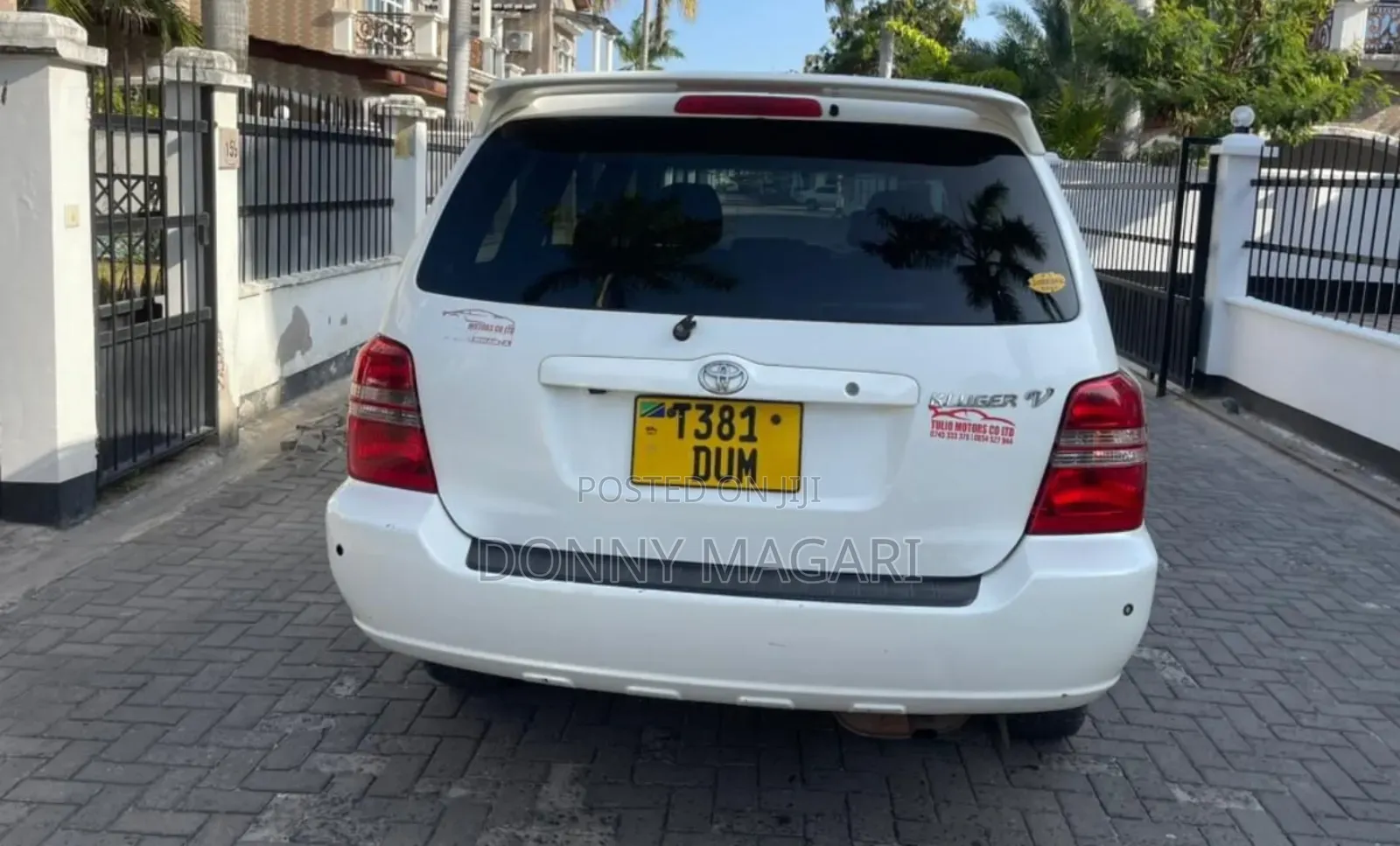 Toyota Kluger 2004 White