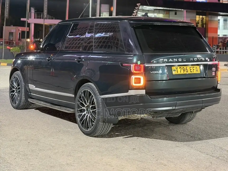 Land Rover Range Rover Vogue 2015 Green