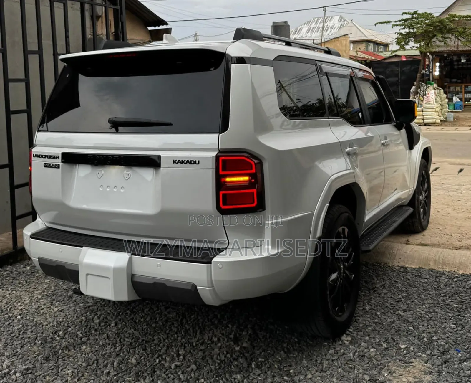 Toyota Land Cruiser Prado 2.8 2025 Ivory