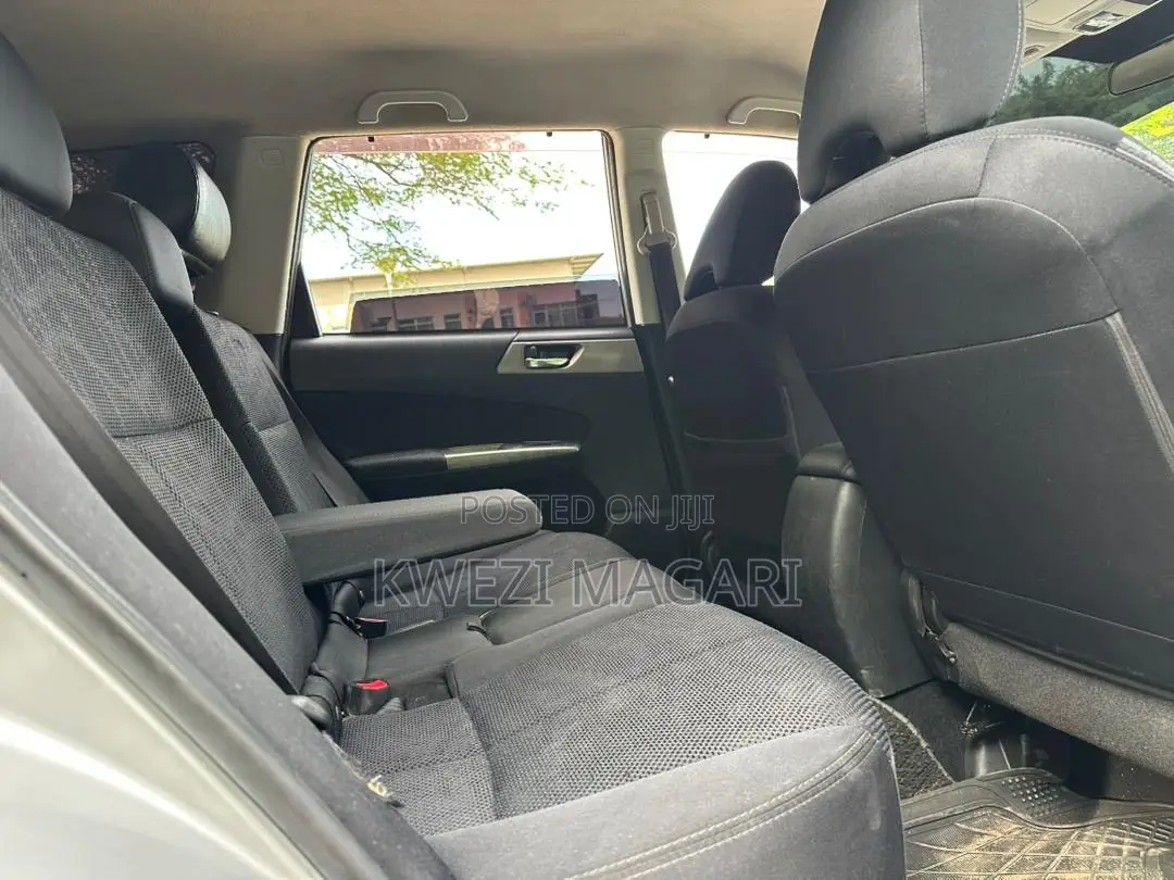 Subaru Forester 2011 Silver