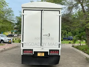 Mitsubishi Canter 1998 Blue