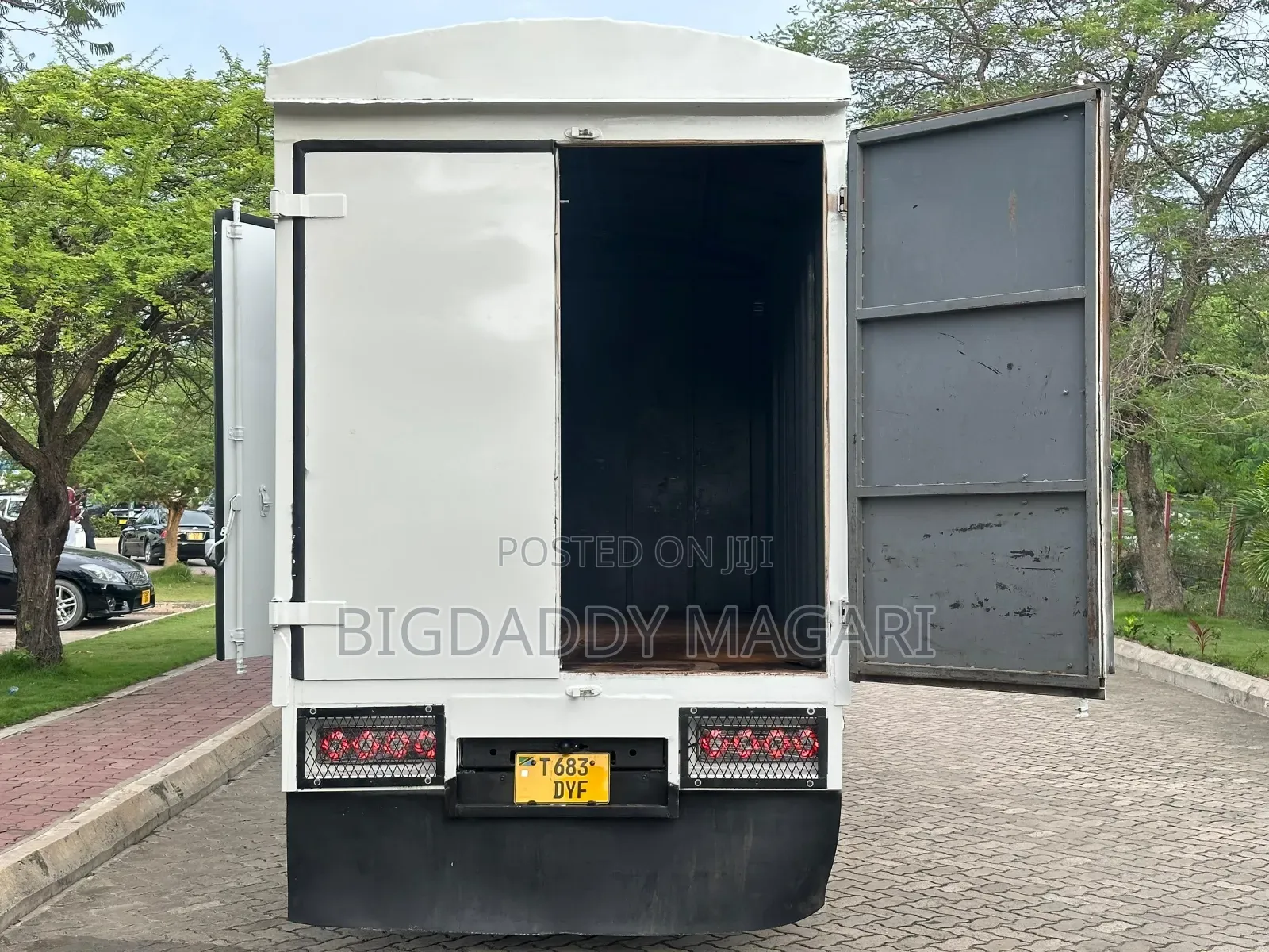 Mitsubishi Canter 1998 Blue