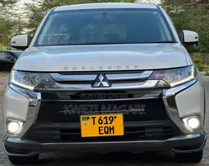 Mitsubishi Outlander 2015 White