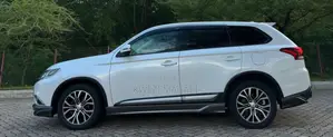 Mitsubishi Outlander 2015 White