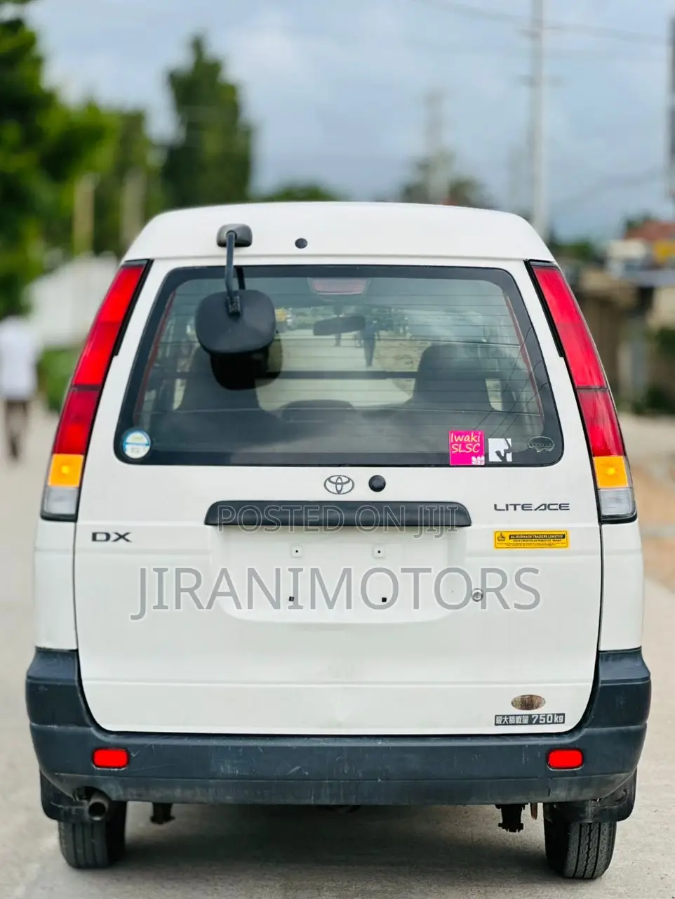 Toyota LiteAce Noah 2000 White