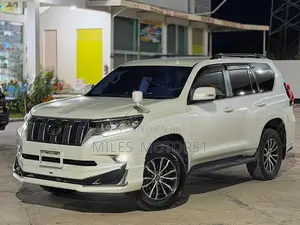 Toyota Land Cruiser Prado 2018 White