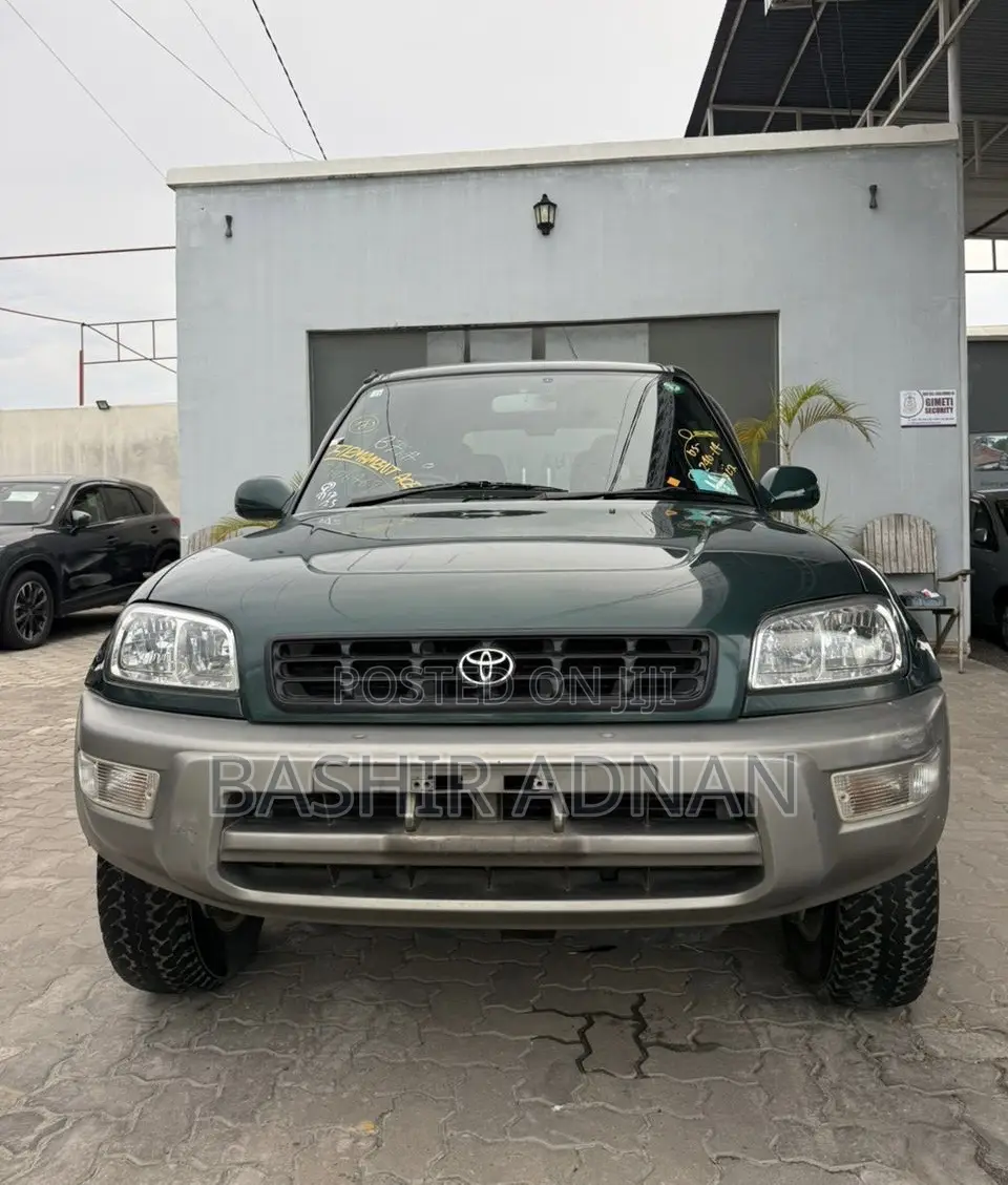 Toyota RAV4 1999 Green