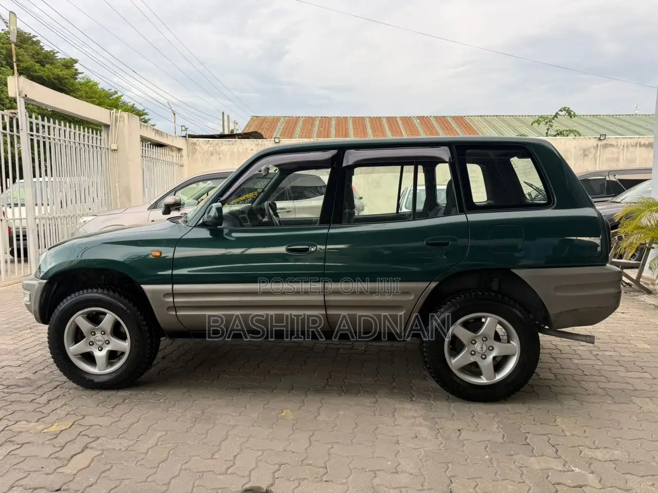 Toyota RAV4 1999 Green