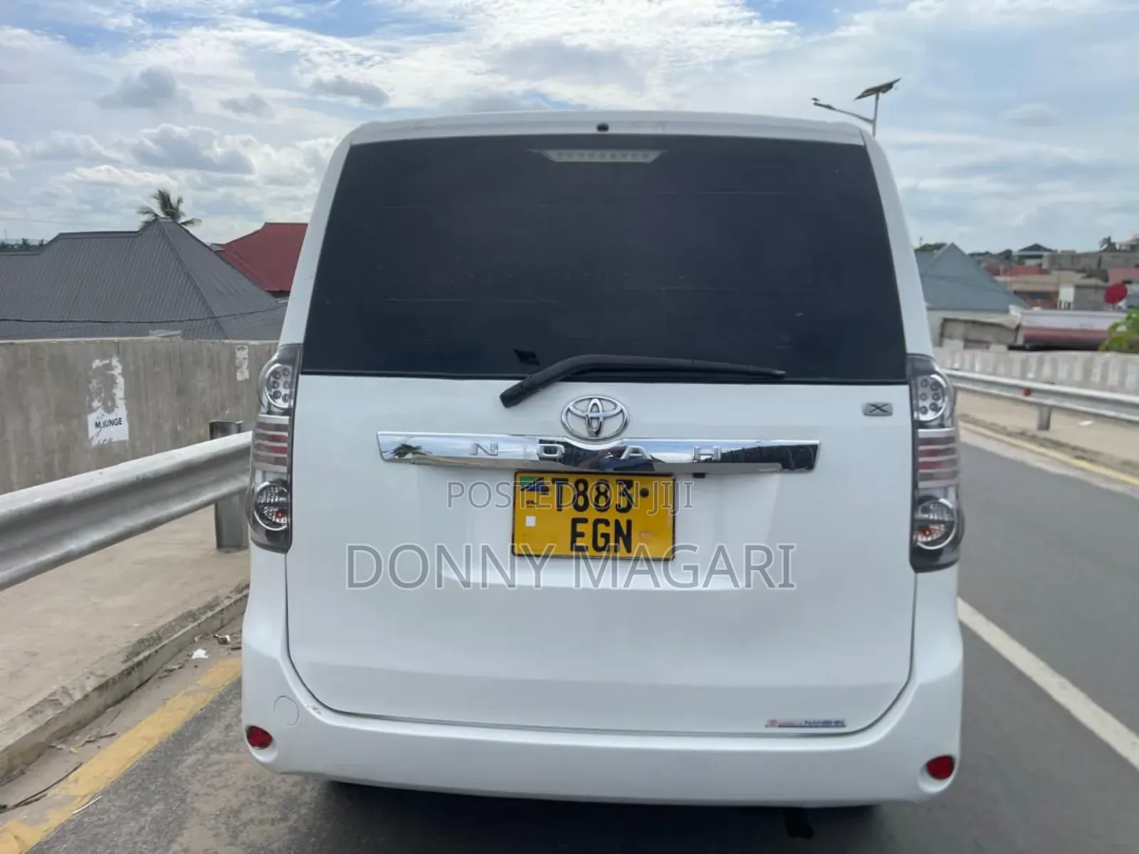 Toyota Noah 2008 White